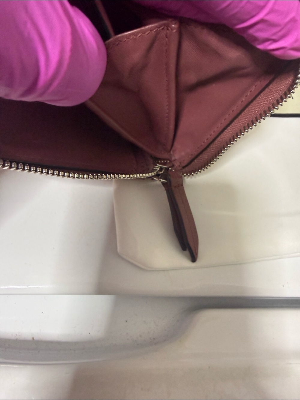 Gucci Floral GG Supreme Zip Around Wallet in Beige with Pink and Green Flowers - Picture 9 of 9